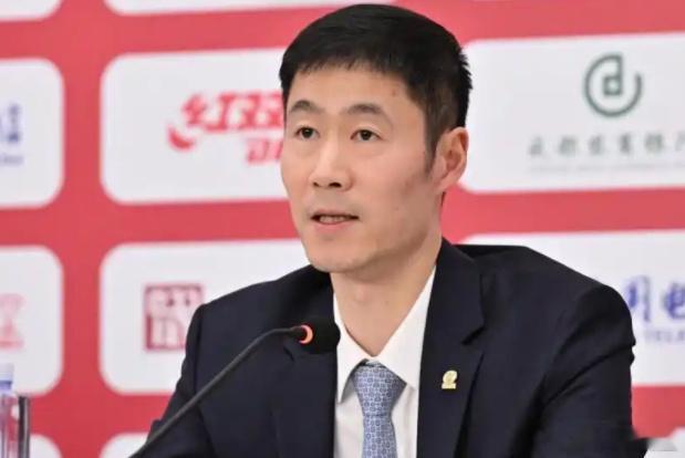 王励勤说男乒比女乒压力大中国乒协主席王励勤曾在采访时谈国乒现状：相较于女乒，男乒