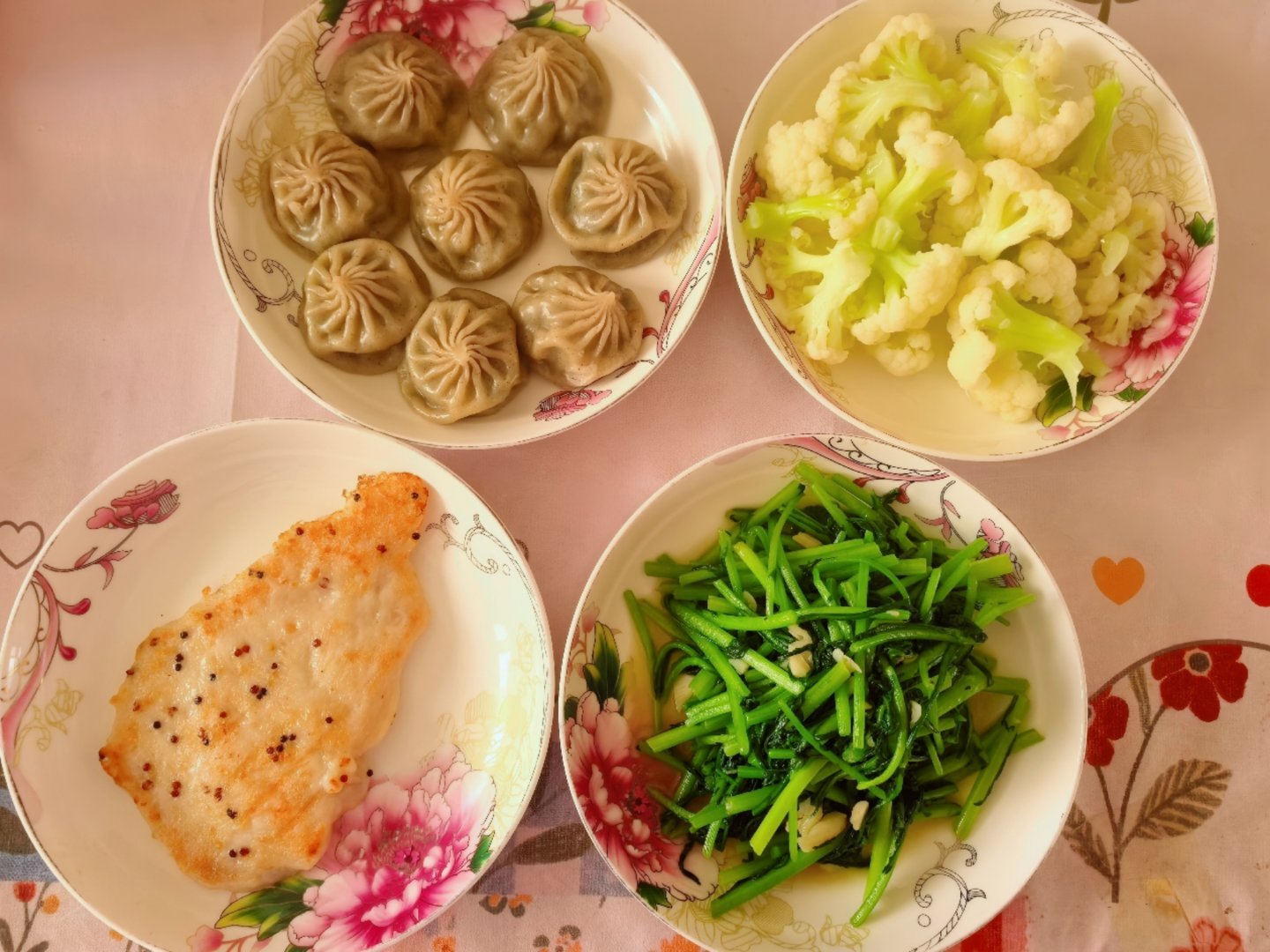 每日一餐分享 吃饱喝足要好好睡一觉，貌似是感冒了[感冒] ​​​