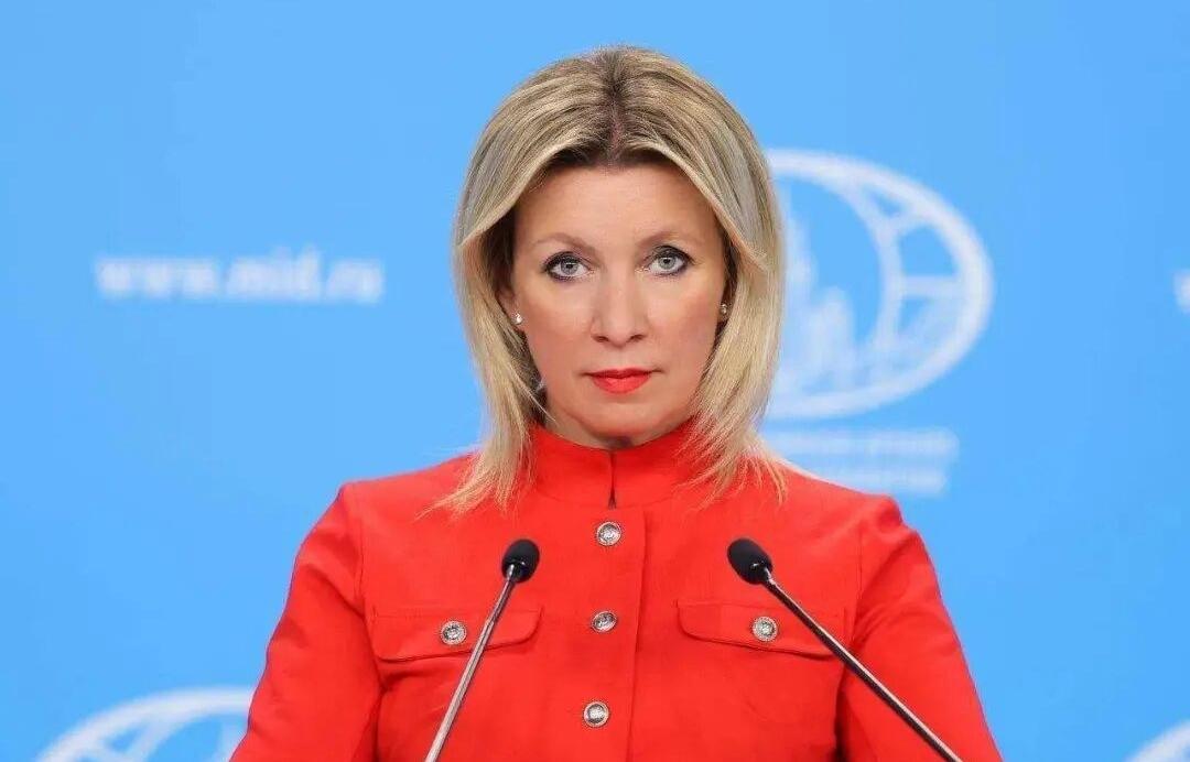 日本这回可真是捅了马蜂窝！首相高市早苗刚对中国放完狠话，以为自己挺威风。没想到，