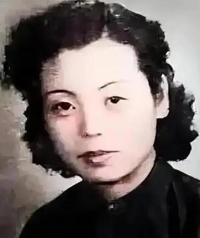 1970年，陈独秀58岁的女儿陈子美身绑5个空油桶，带着小儿子偷渡香港，9个小时