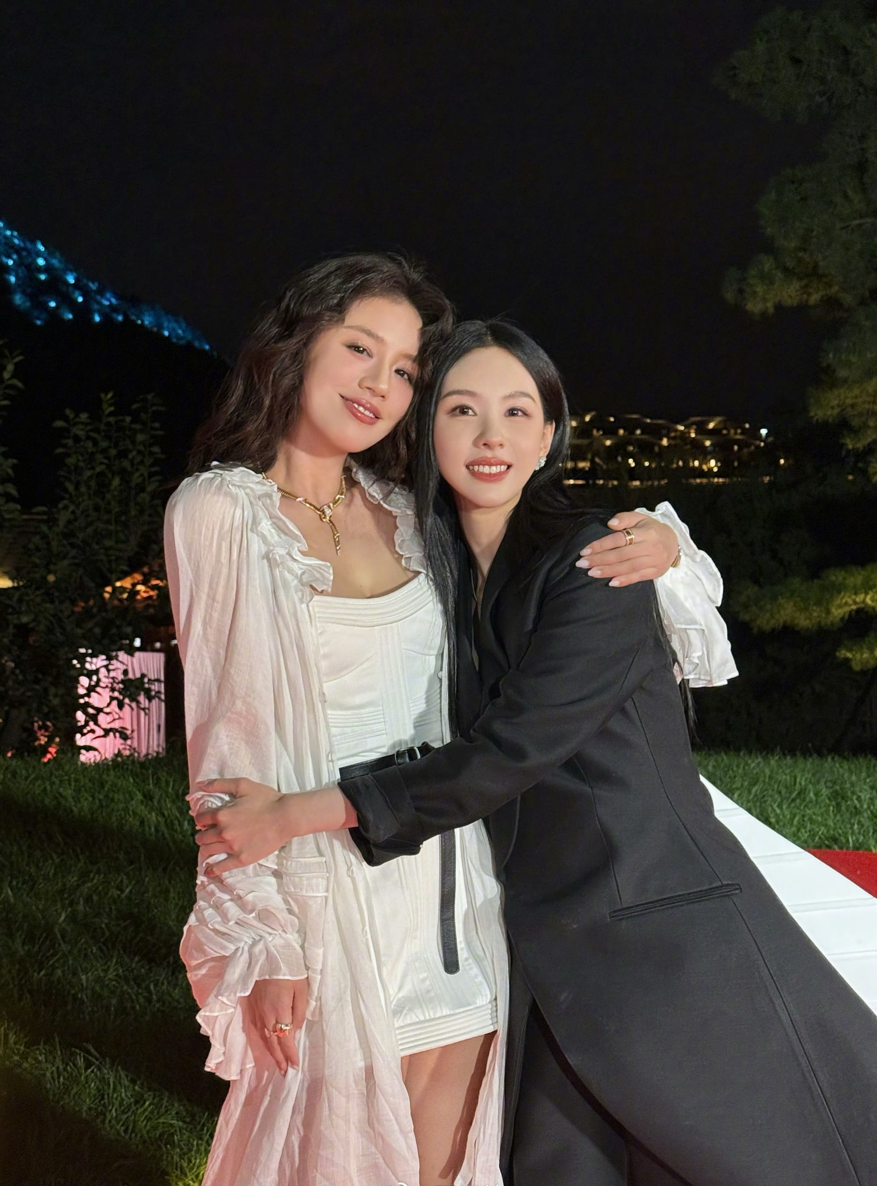 今夕是何年 两张照片整整十年了…. ​​​