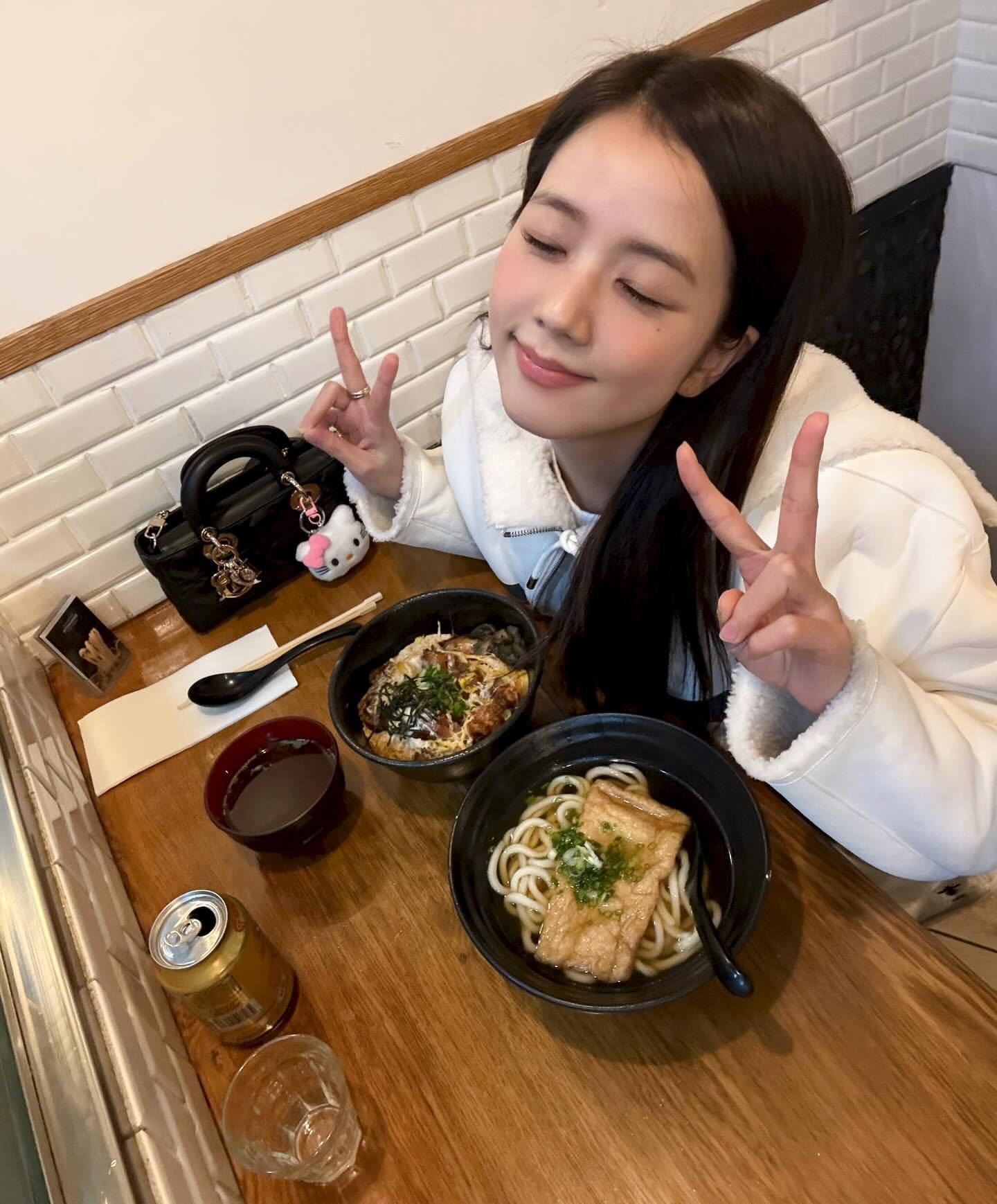 Jisoo ins更新🍜 