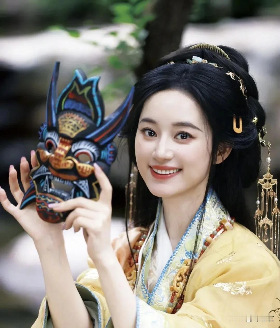 虽然知道郭晓婷曾经是专业第一，也记得张可颐在节目上问郭晓婷。

她问的时候应该是