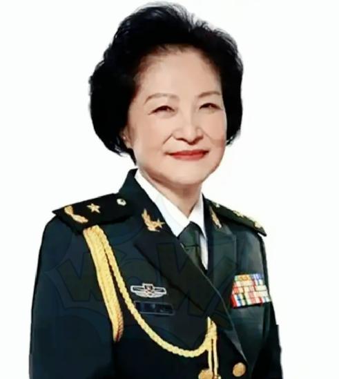 延安窑洞那场离婚，平静得让人心惊。组织上找蹇先任谈话，她正缝着一件旧军装，针脚细