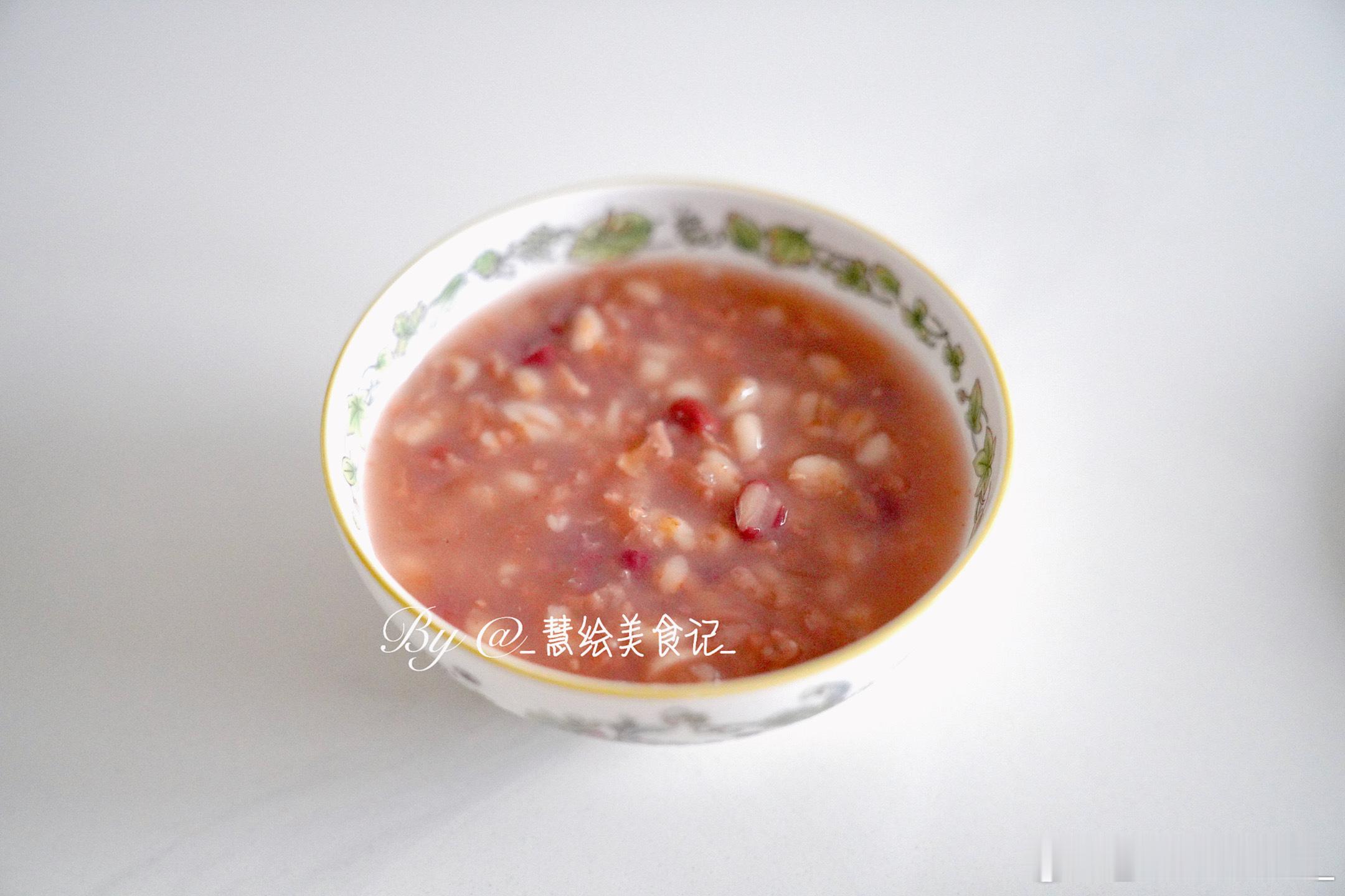 周四早饭炒三丝、洋葱炒鸡蛋、肉末豆腐、家常饼、红豆粥、小番茄~我的美食日记在家吃