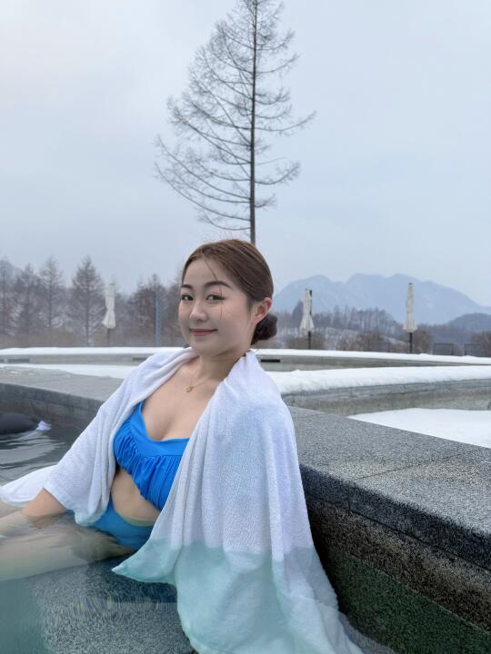 雪中泡温泉