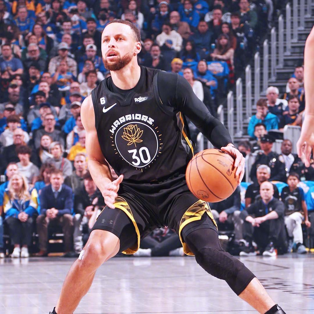 水花兄弟合砍30分，无杜兰特太阳不禁打！
今日NBA勇士对阵太阳，杜兰特因伤继续