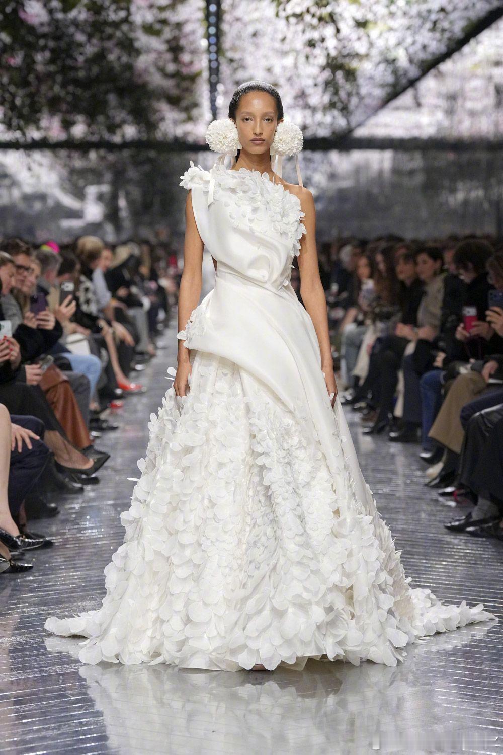 Dior Haute Couture S/S 2026 | 刚刚结束的 Dior