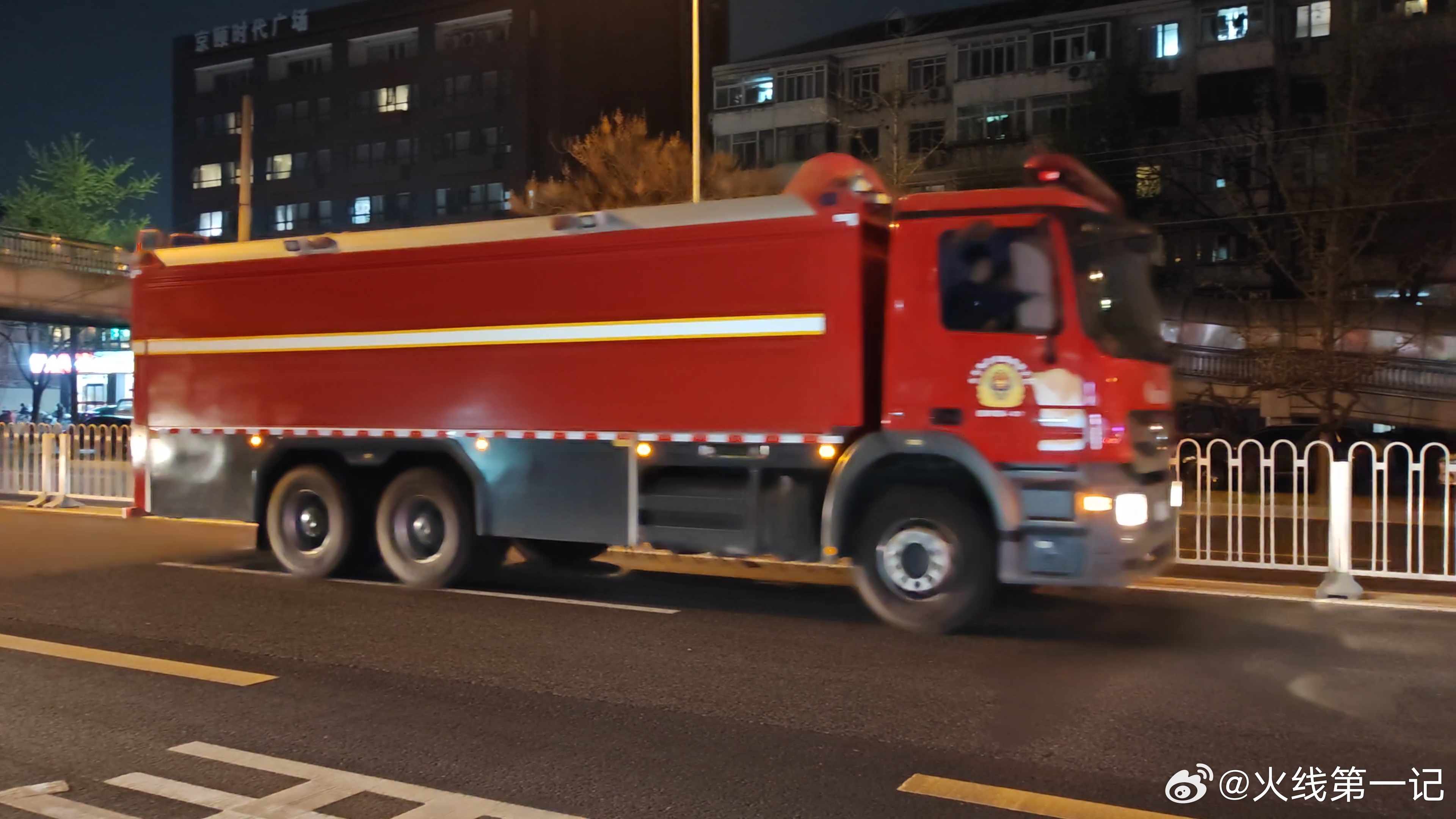 红色战车 中卓供气 