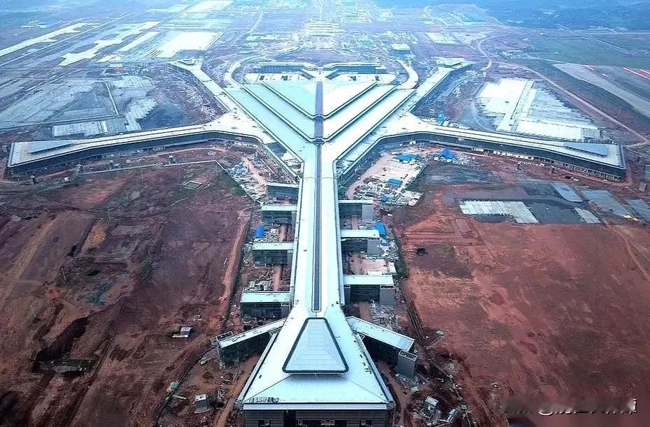 长沙如果要建第二机场，建在哪里比较好？
目前长沙有黄花机场，位于城市东边，辐射长