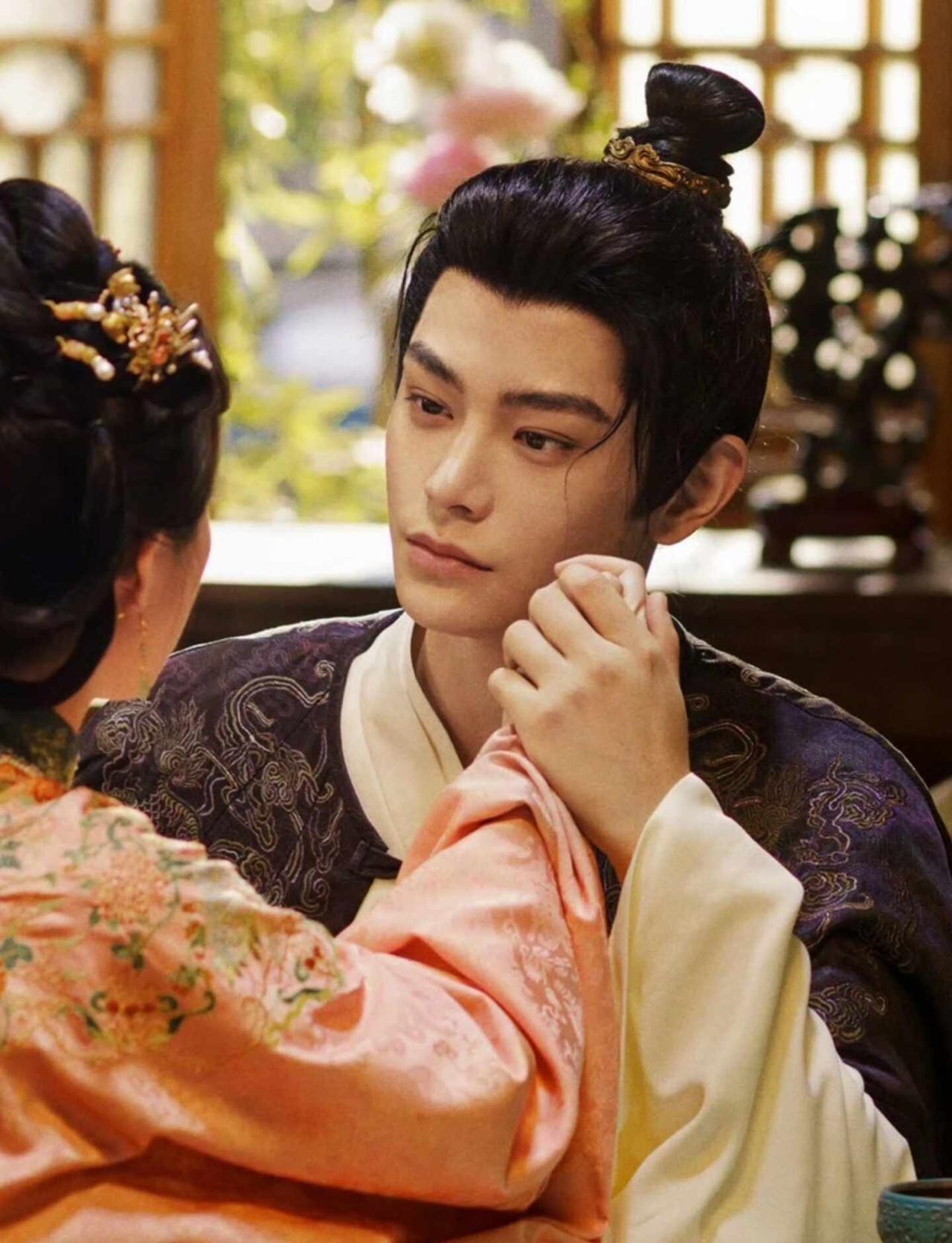 ❤️谁懂丁禹兮的温柔
这部剧丁禹兮演的赵凌和《永夜星河》时期的慕声儿，给人感觉完