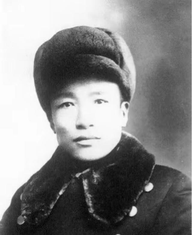 1931年九一八事变，30万东北军中有一支部队，没有当孬种。它仅仅只有2000余