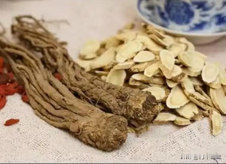 黄芪加当归，气血双补，有需要的人可以收藏了！

黄芪加当归有一个名方，叫当归补血