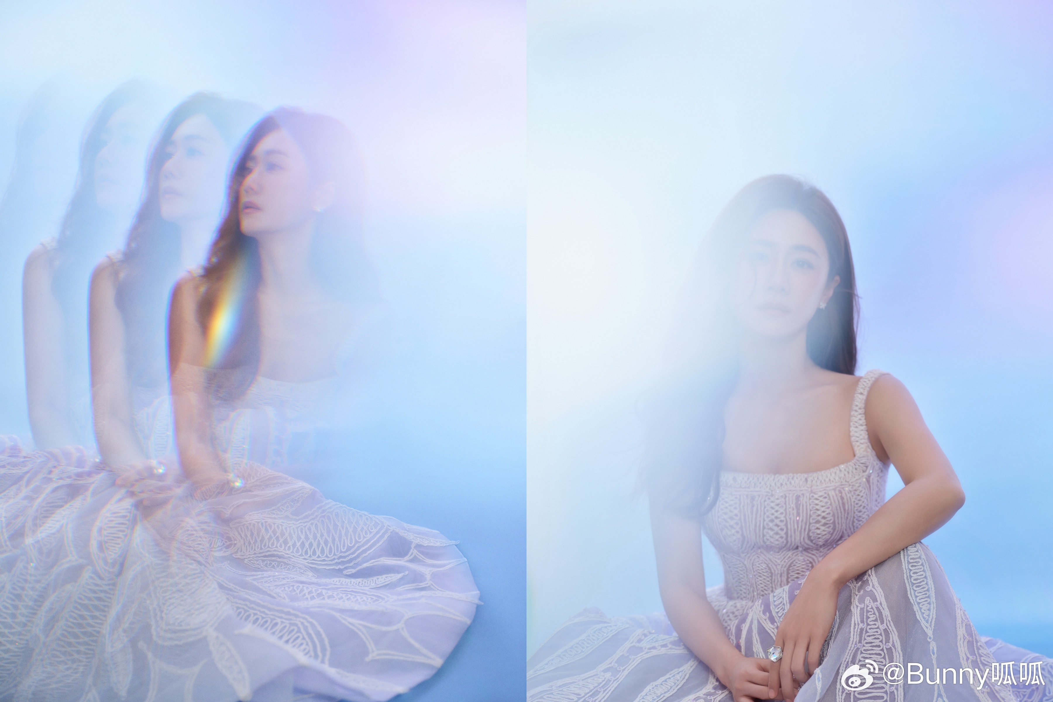 蓝紫渐变的柔光铺满整片画面，刘芸身穿淡紫色白纹纱裙，就像自带柔光的缪斯女神，裙摆