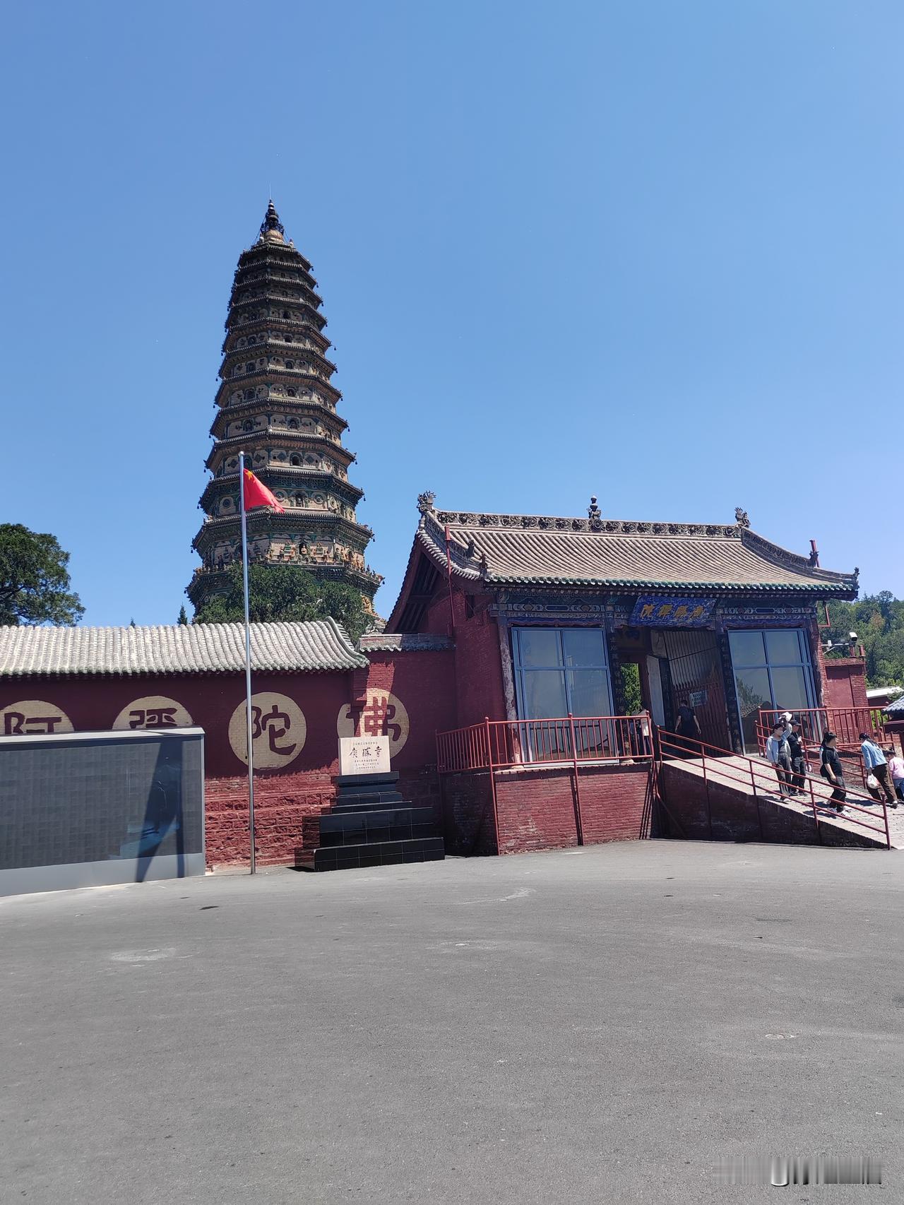 洪洞广胜寺三月十八庙会，千年盛况、人山人海、香火不绝。这场传承千载的盛大民俗盛会