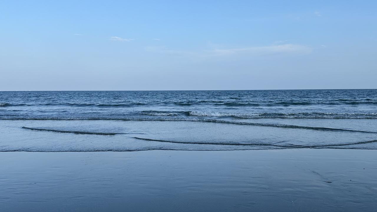 戳这里，一起来集邮>
秋水共长天一色🌊🌊