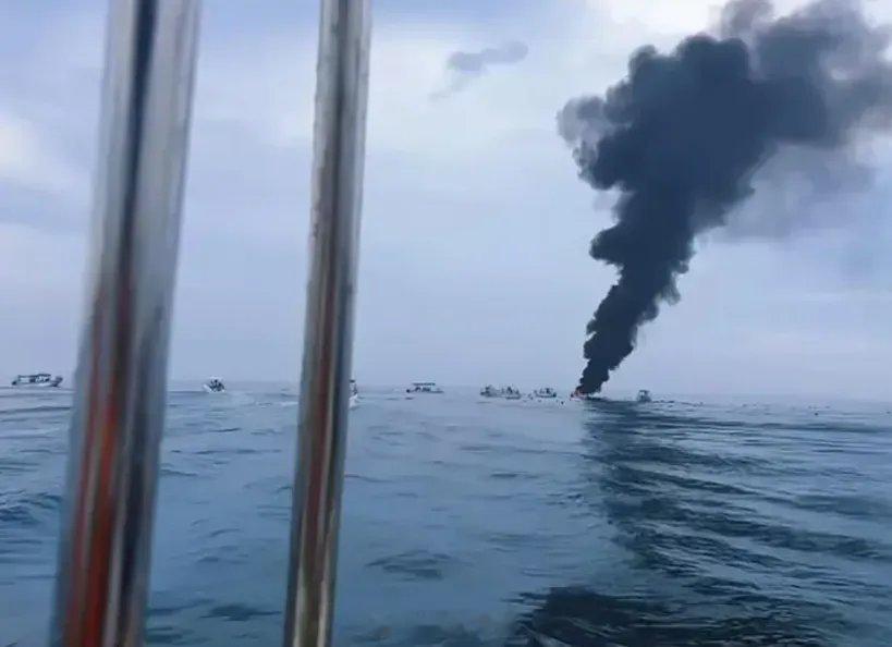 事发当天下午15时20分许，威海市麻子港海钓观光码头附近一艘休闲垂钓船起火，不断