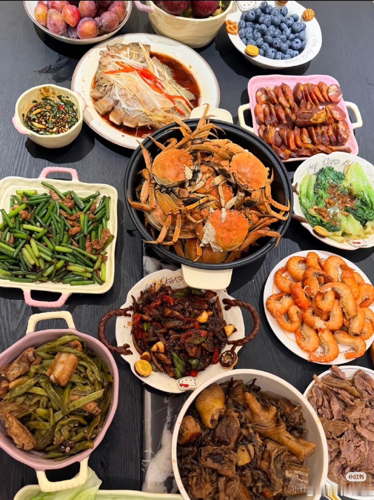 孟子义在粉丝群里发了家里的年夜饭，来自妈妈的手艺，好幸福吧孟子义春晚段子大考