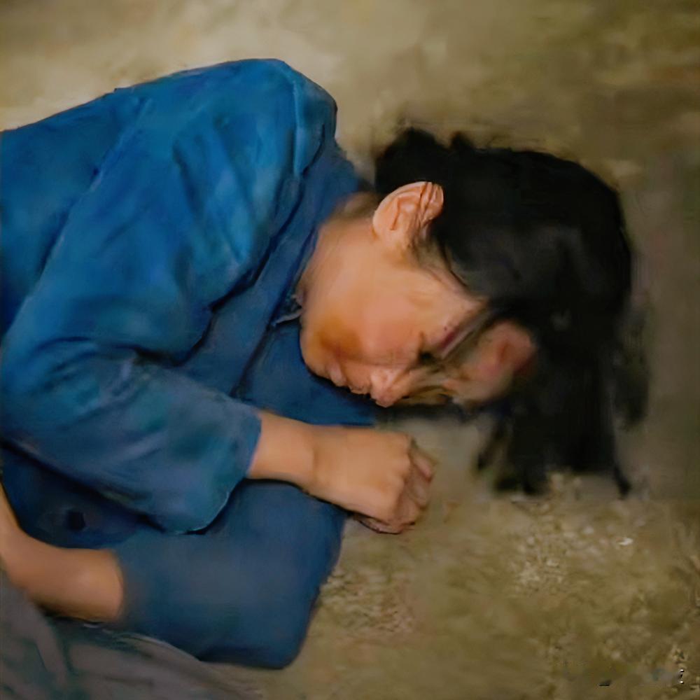 “大山的那边是什么？”

“山的那边有我的家，早晚有一天，我会逃出这个村庄”
