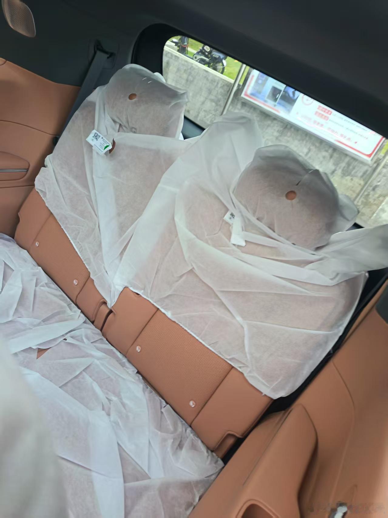 芜湖兄弟们，到店了已经，我要成全上海首提了！PDI中...腚腚的零跑D19