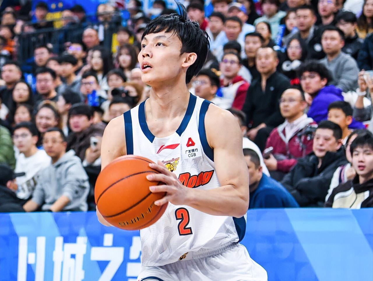 胡明轩：杰哥，这杜指导还不如继续闹肚子呢！这一回来大家都不会打球了？？？
徐杰：