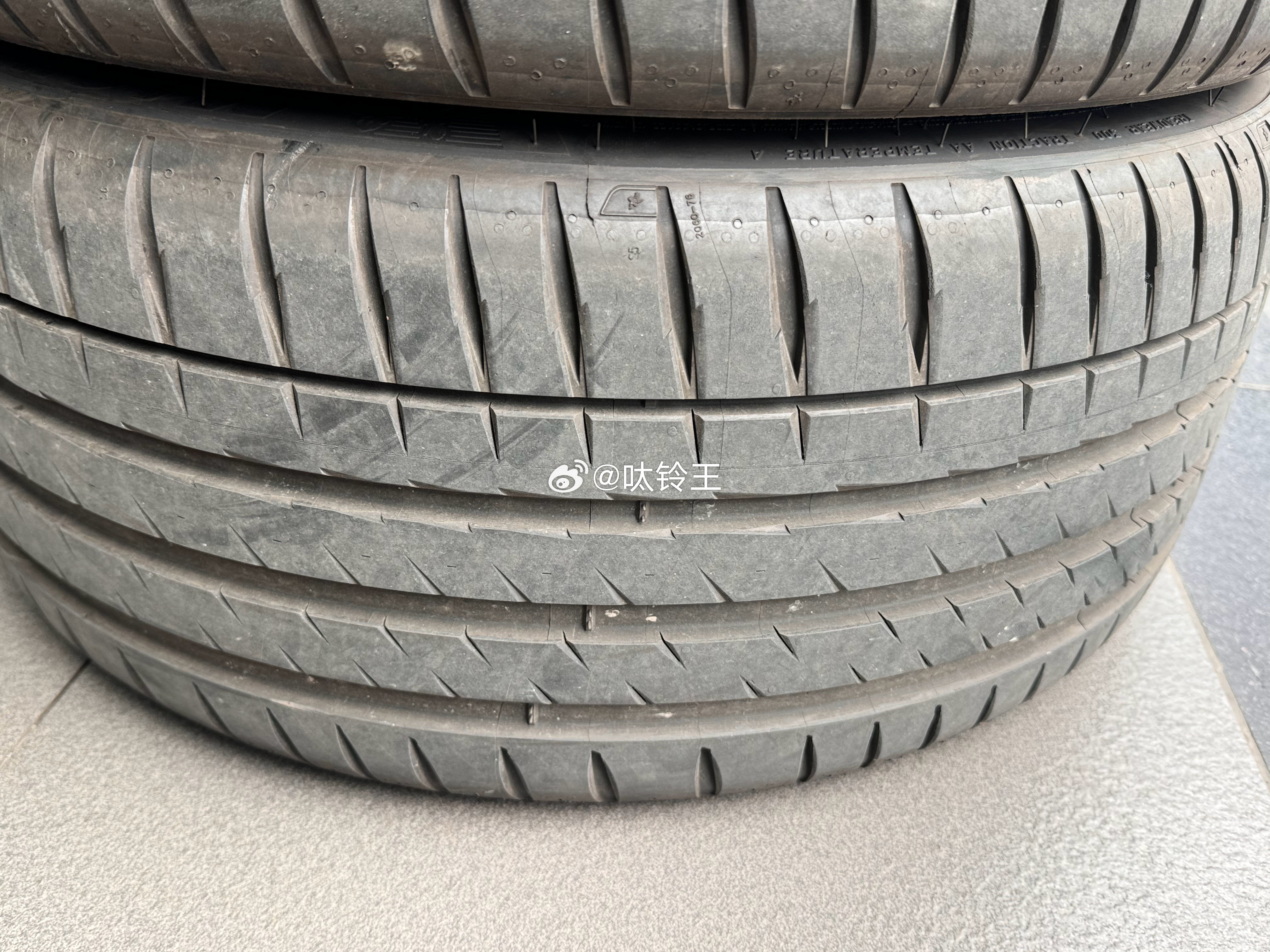 米其林PS4S 2️⃣条 245 40 19  成色嘎嘎新 日期25年 