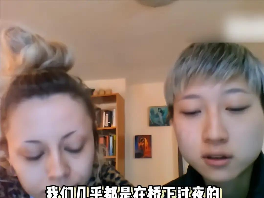 24年零一句爸爸
 
吴卓林出生那天，医院外蹲满狗仔，病房里只有妈妈。成龙三个字