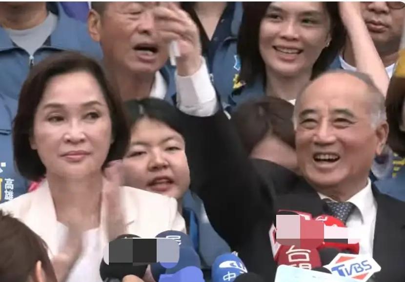 王金平还是对国民党忠心的，这么多年了，他都是出力支持国民党参选人，而且一路走来始