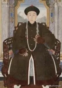 弘昼当庭暴打首辅讷亲，乾隆冷眼旁观不阻拦，背后真相藏着皇家大智慧
 
1736年