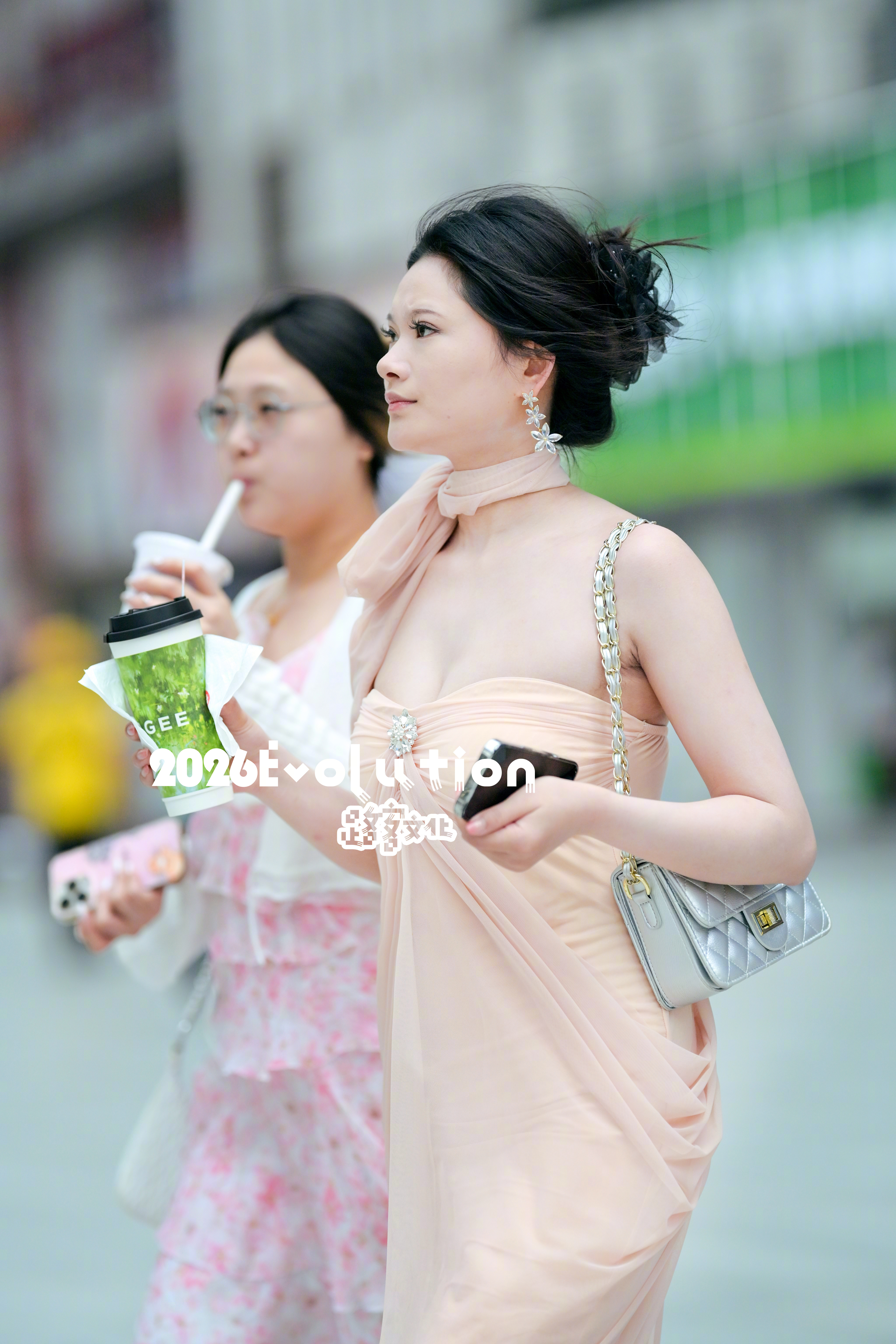 重庆的夏天真的闷热 你们来玩可能不习惯 