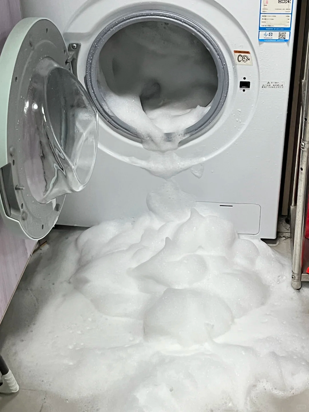 数码闲聊站夏天用洗衣机要注意什么 以前总觉得洗衣液倒越多洗得越干净夏天出汗多更是