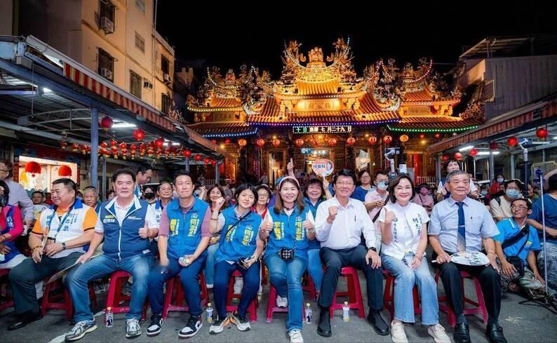 谢龙介9月11日在柯志恩的凤山造势活动中公开表态，直言柯志恩4年前参选高雄市长时