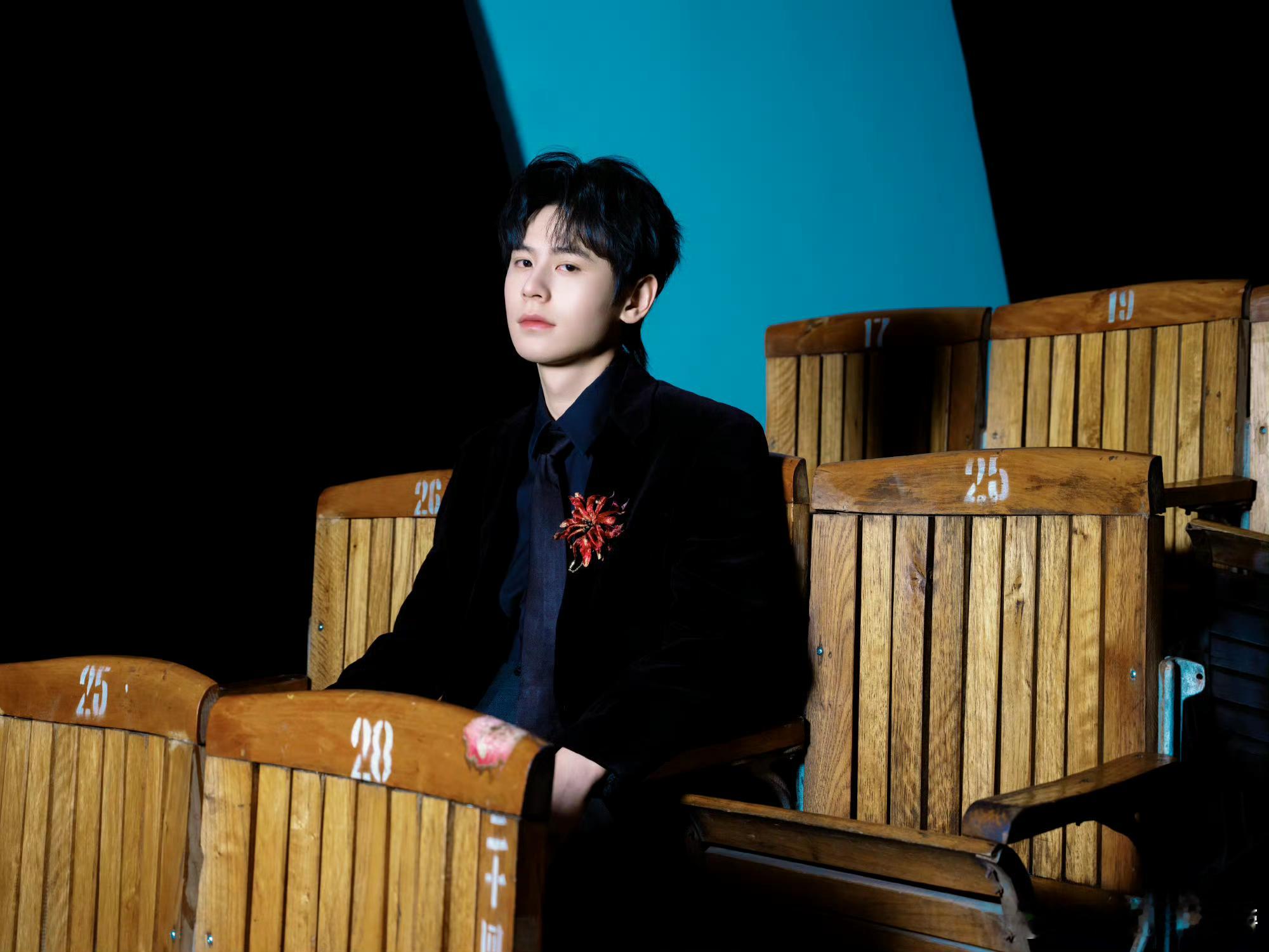 无畏刷剧刷出闫桉同款皮肤 内娱少见这么贴游戏皮肤的古装造型，闫桉的冷白皮配上蝴蝶