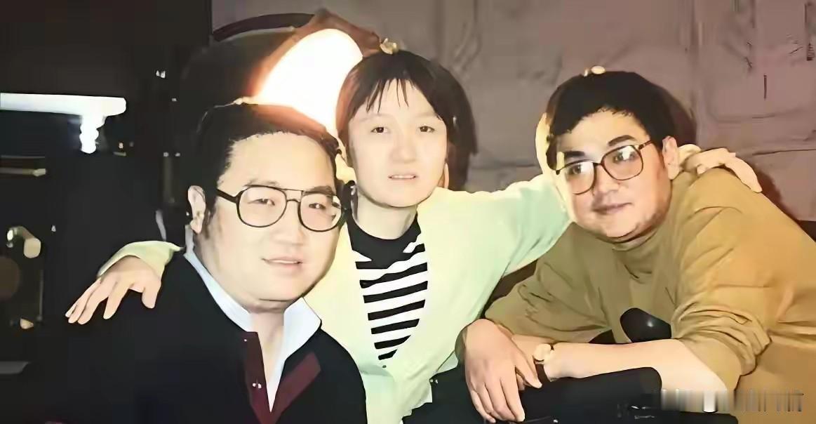 梁欢，那么好的一个编剧，那么有才的一个才女，就因为嫁给英达以后，一心一意陪伴儿子