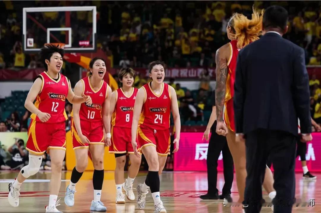 WCBA总决赛第四场，山西女篮客场87-80拿下四川女篮，再次印证了一个道理：决