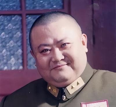 1931年，刘文辉花钱收买刘湘的部下蓝文彬、范绍增。

这笔80万银元的巨款摆在