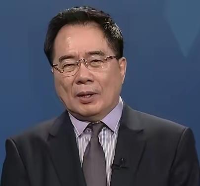 最近蔡正元博士的一番话，给不少对网红馆长和新任国民党主席郑丽文抱有过高期待的人泼