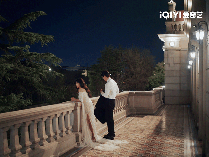 现偶就是要这样才好看 引导型恋人 ×2！《轧戏》的感情观太正了！ 