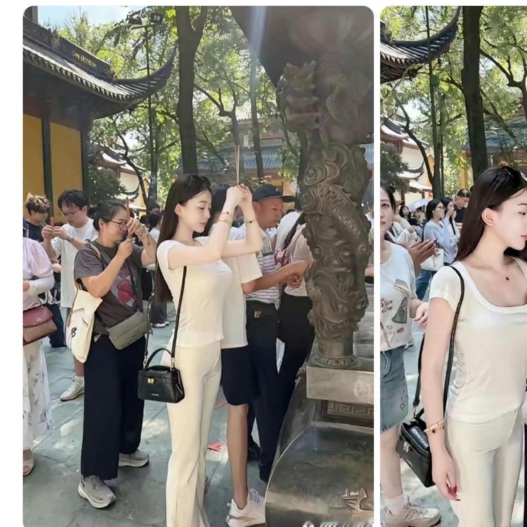 太有意思了！颜值这么出众的姑娘，也来寺庙上香祈福
 
一身素雅白衣，安安静静地在