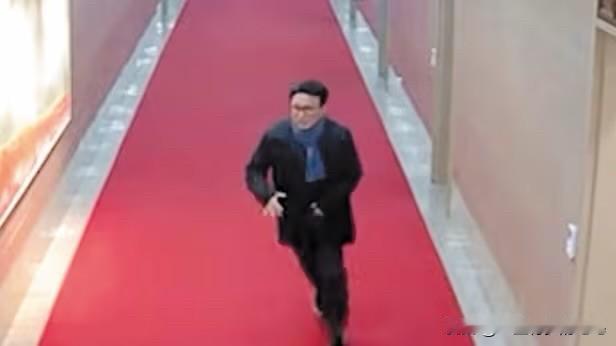 韩政坛罗生门愈演愈烈！监控录像蹊跷外泄，金民锡和金语俊利益结盟引热议

7月10