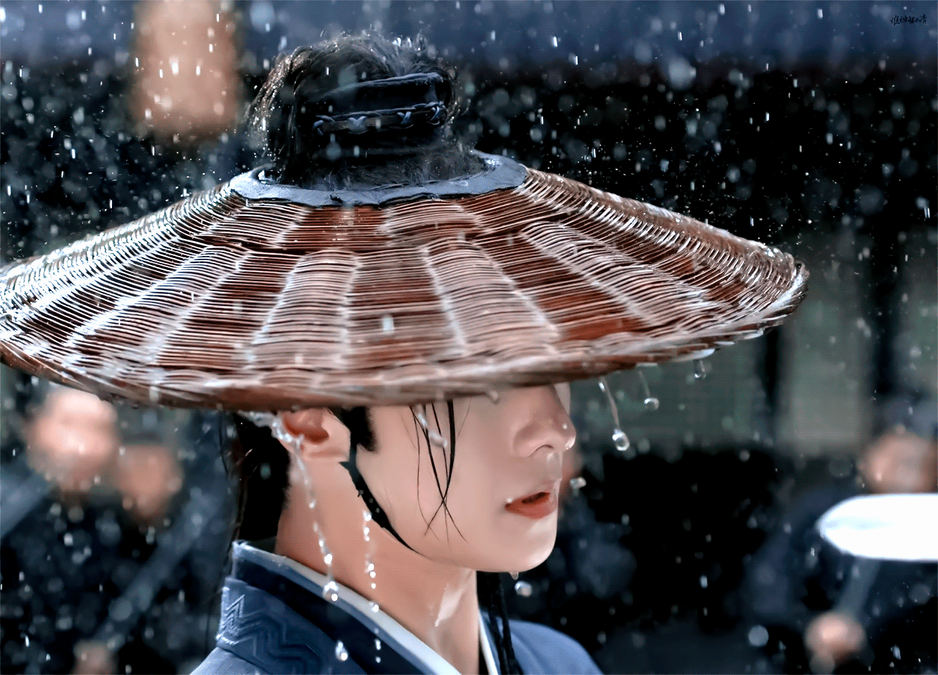 杨洋雨霖铃 刘导说秦鹏飞导演要剪一个雨霖铃杨洋打戏花絮一定会“炸”哈哈哈哈哈我拭