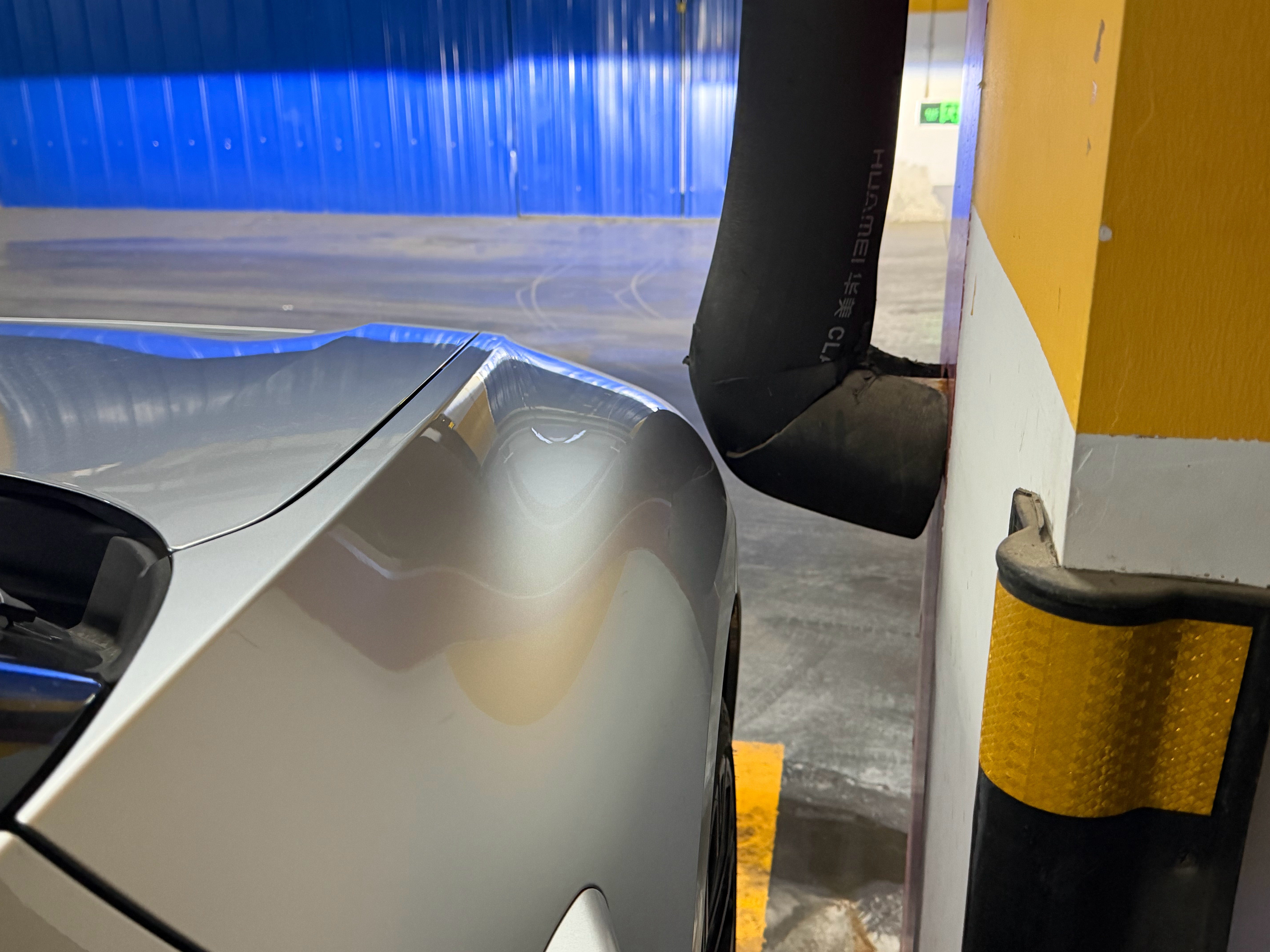 常在河边走，就是不湿鞋啥时有速贴柱子大赛我必须报个名1没让队友下车帮忙看着，2这