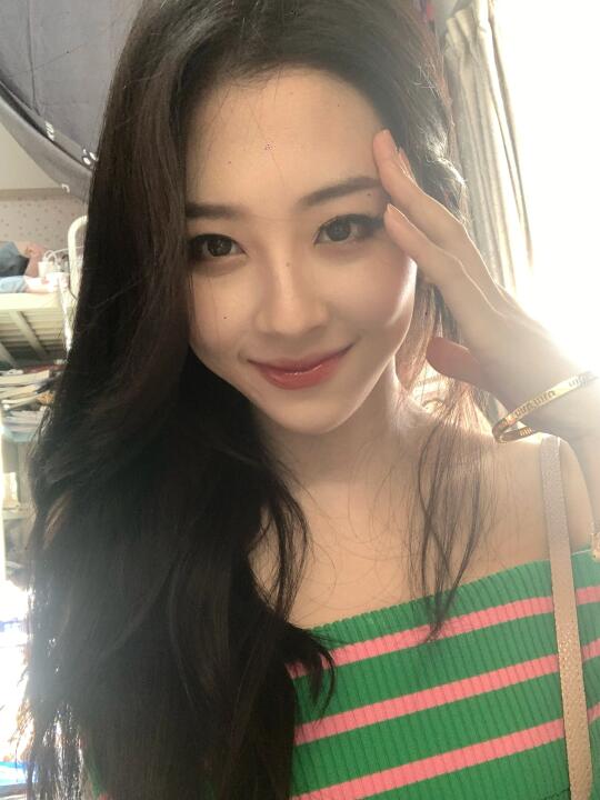 eddy哥 宿舍背景照片拍了 下一步该怎么做？
