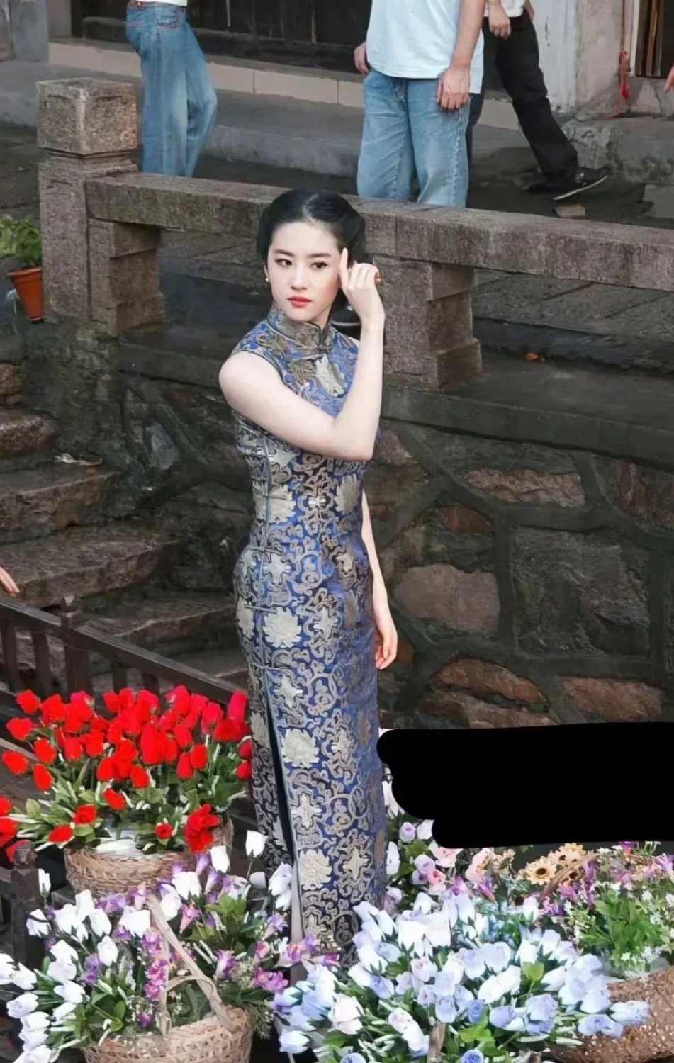 刘亦菲得形体真的很值得学习！跟普普通通站着感觉完全不一样 ​​​