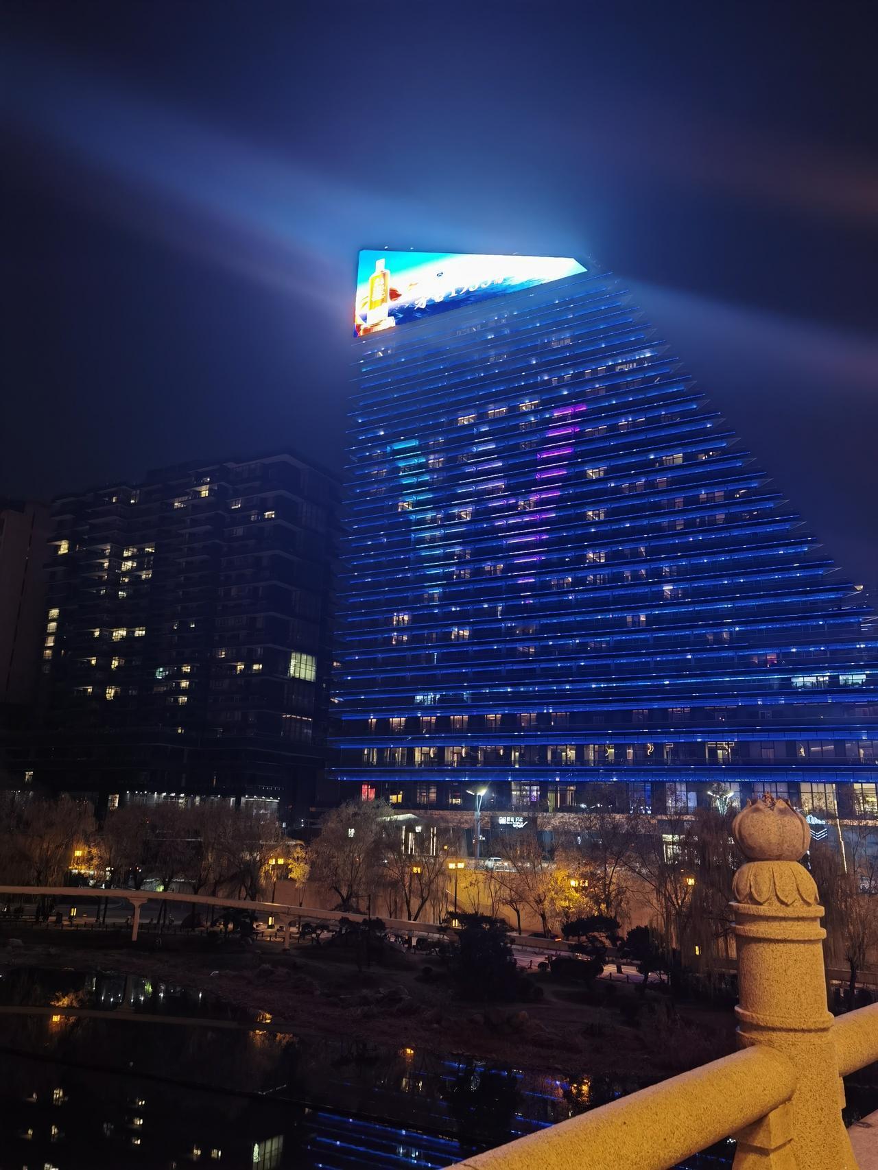 一张照片打卡西安西安具有独特魅力，这里需要认真努力解读，才有收获