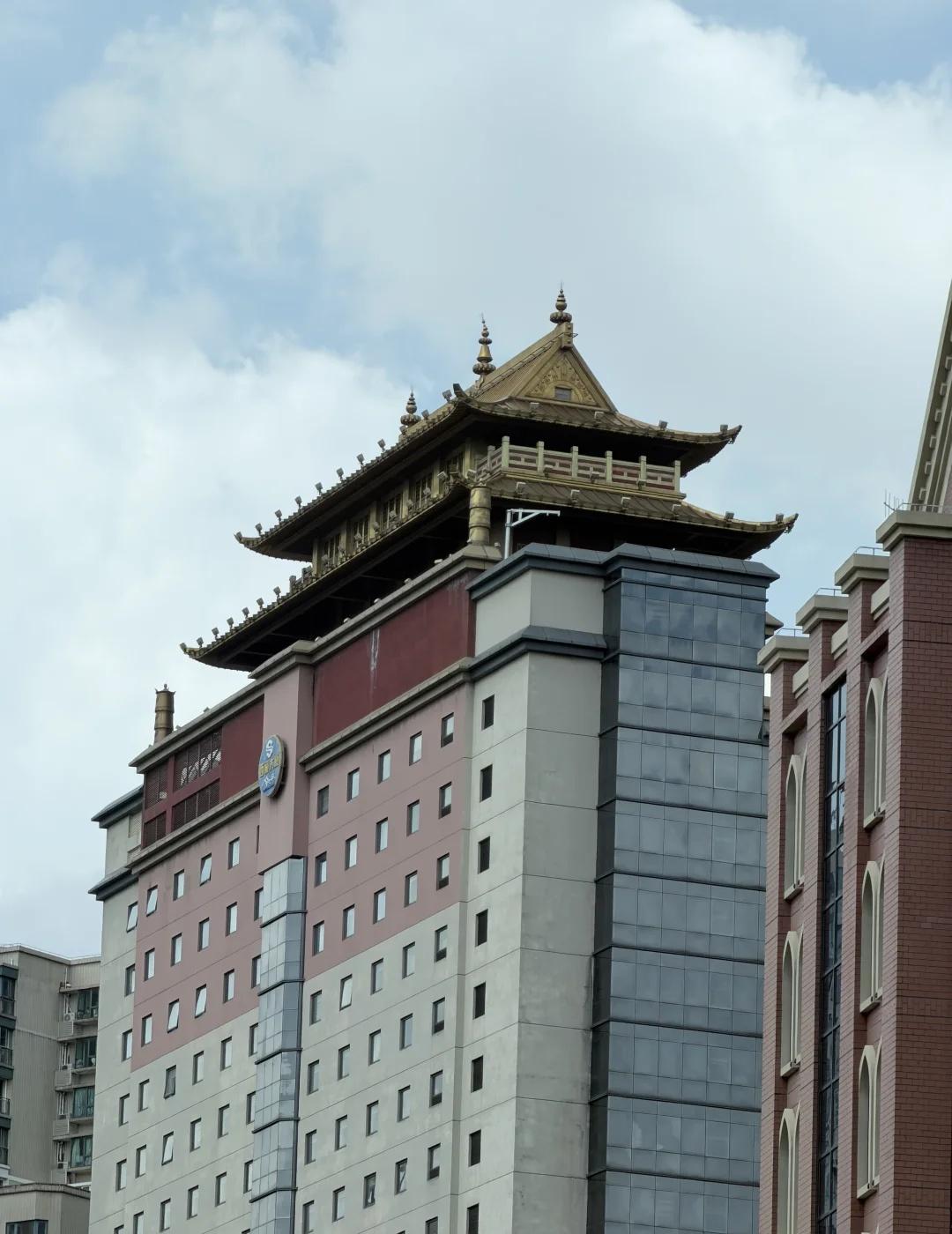 一起来说说，上海最有特色的建筑
非常的有特色的那种