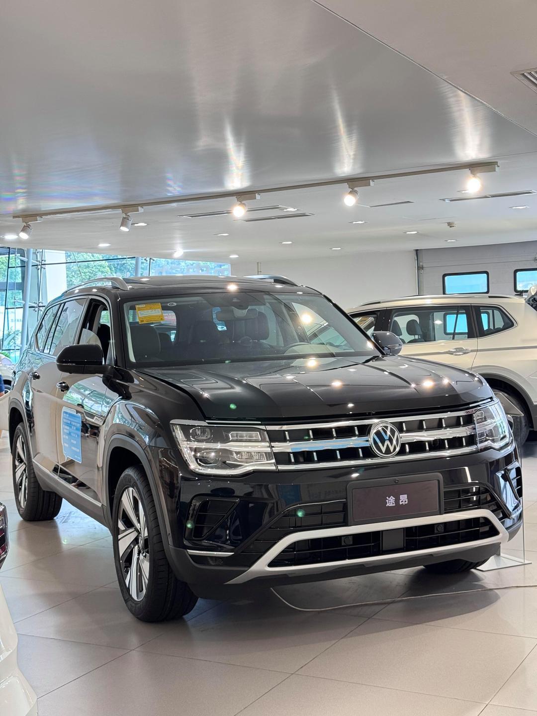 途昂
途昂380TSI，2.0T加95号，百公里七个半到八个，一年两万公里油费一