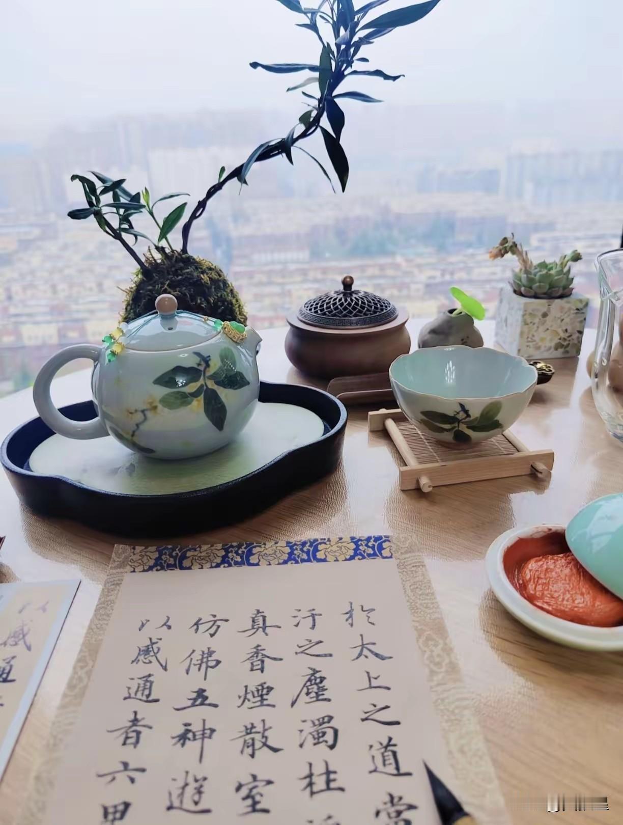 走在路上，你会看到什么多？
台球厅，麻将馆越来越多，
这就说明越来越多的人无事可