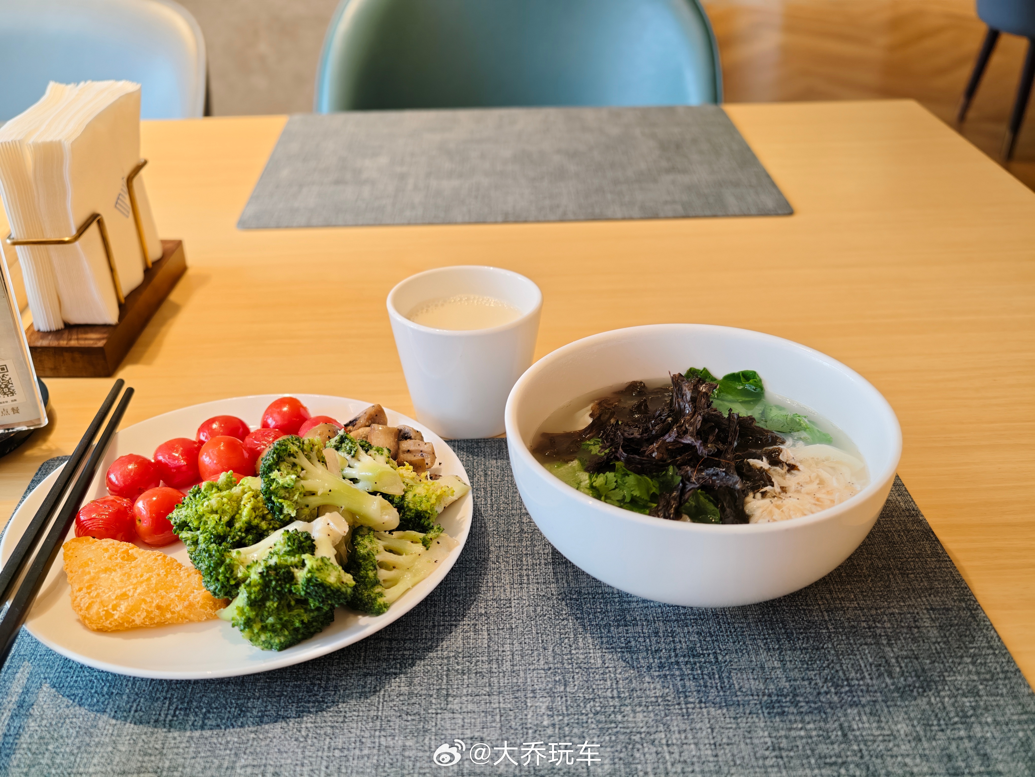 早呀，吃完早餐就回广州过节咯[有票了] 一周打卡五个城市✌ 能量满满哒[桃里桃气