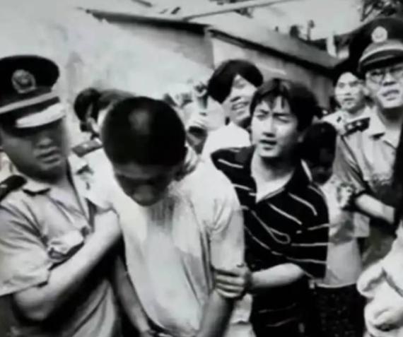 1988年吉林刑场，76岁死囚喊出一句话，在场警察全部愣住，档案揭开，他竟是潜伏